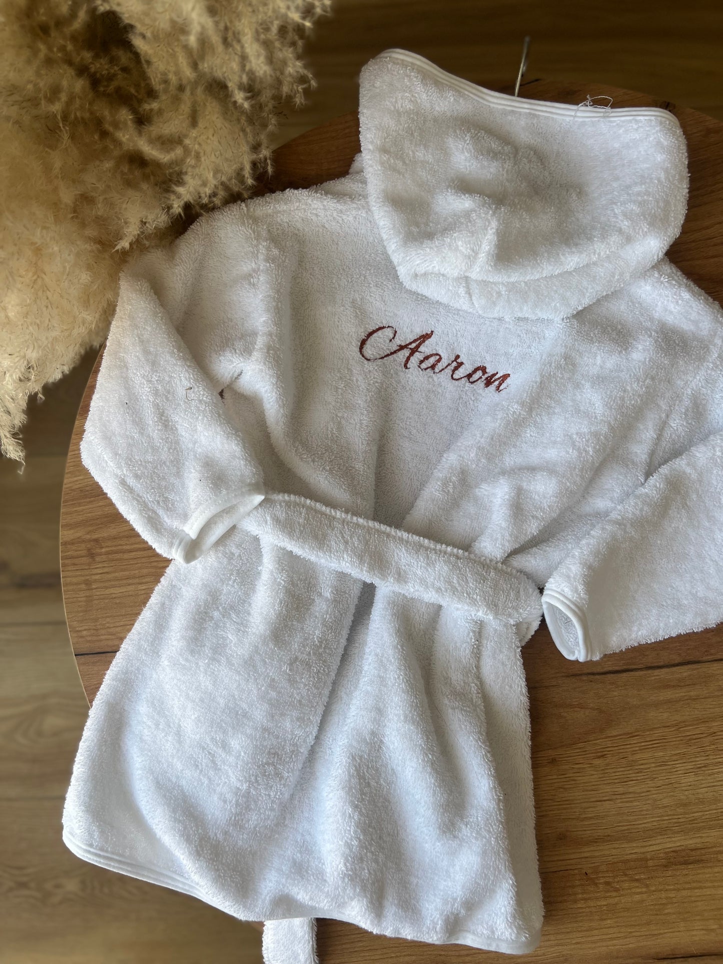 Peignoir Bébé avec Prénom – Éponge Douce, Personnalisation Brodée ou Floquée