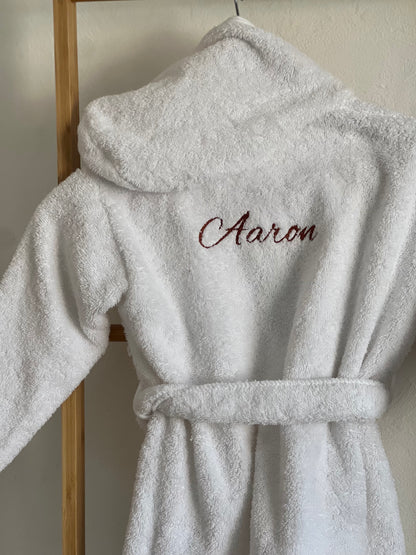 Peignoir Bébé avec Prénom – Éponge Douce, Personnalisation Brodée ou Floquée