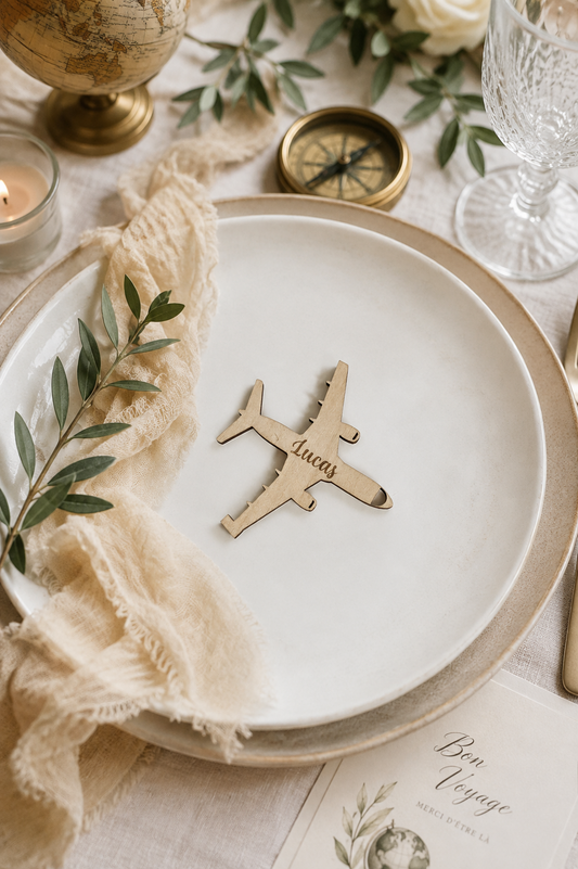 Marque-place "Avion" 100% personnalisé en bois – Décoration de table Thème Voyage (7 cm)
